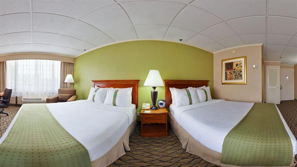 Holiday Inn Clark - Newark, An Ihg Hotel Zewnętrze zdjęcie