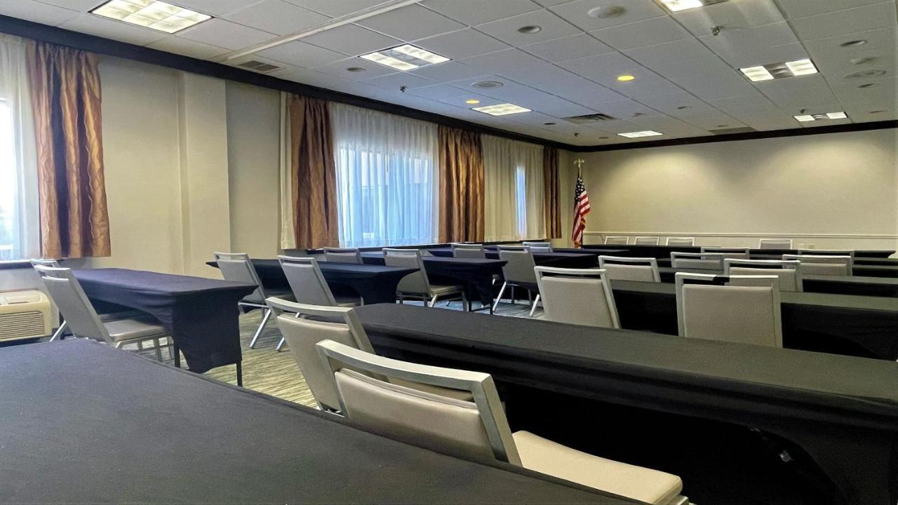 Holiday Inn Clark - Newark By Ihg Zewnętrze zdjęcie