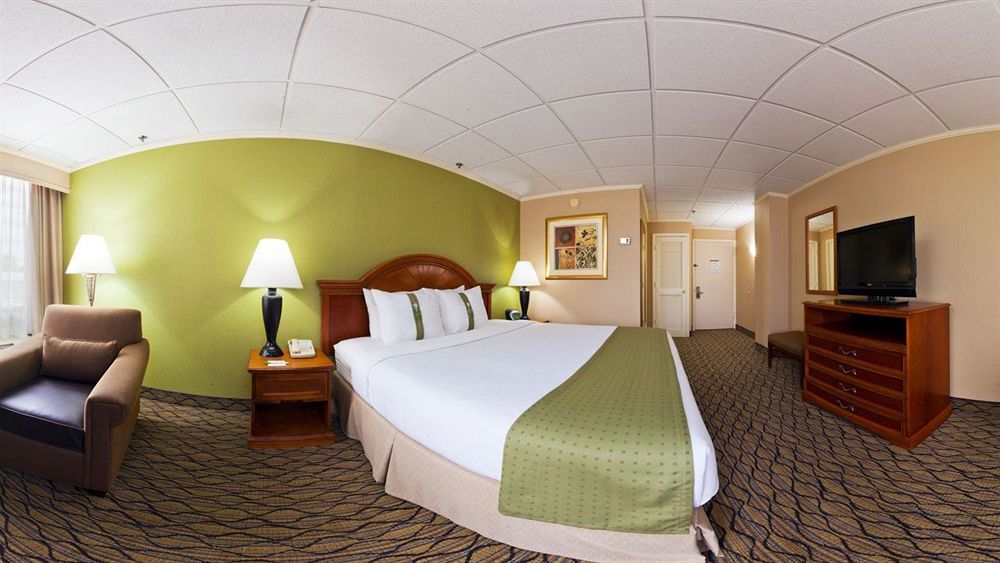 Holiday Inn Clark - Newark By Ihg Zewnętrze zdjęcie